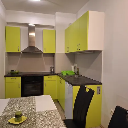 Lona Flat Apartmán